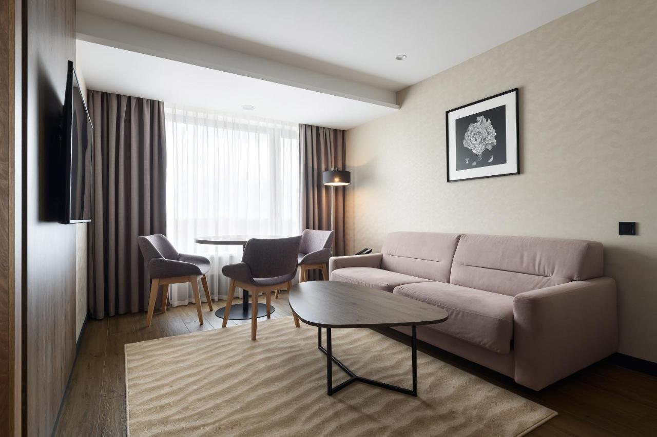 Premier Hotel Odesa Exterior photo Suite