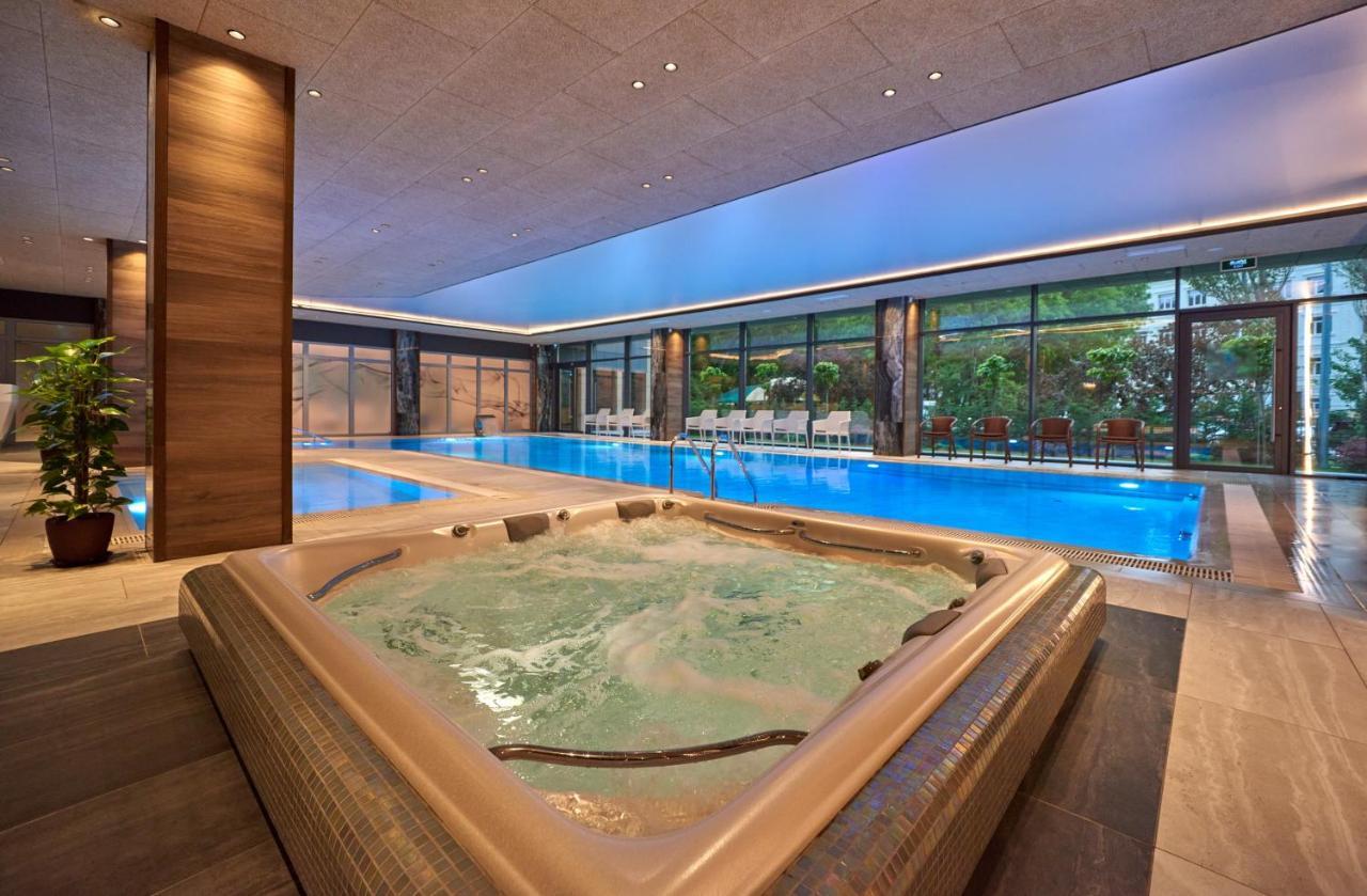 Premier Hotel Odesa Exterior photo Spa at the Hotel