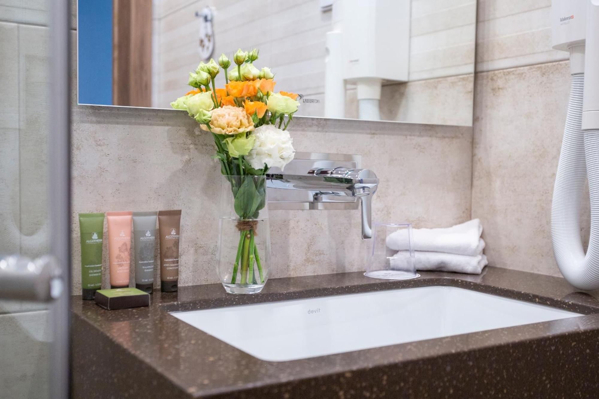 Premier Hotel Odesa Room photo Bathroom
